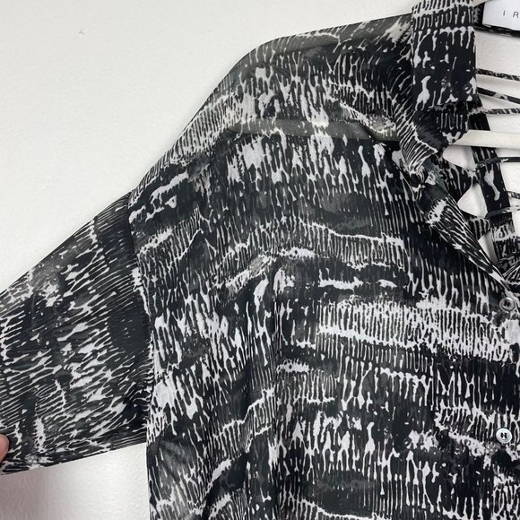IRO Jeans Woman's Sz 36/4 Black & White Patterned Lace Up Back Semi Sheer Blouse - Picture 3 of 8